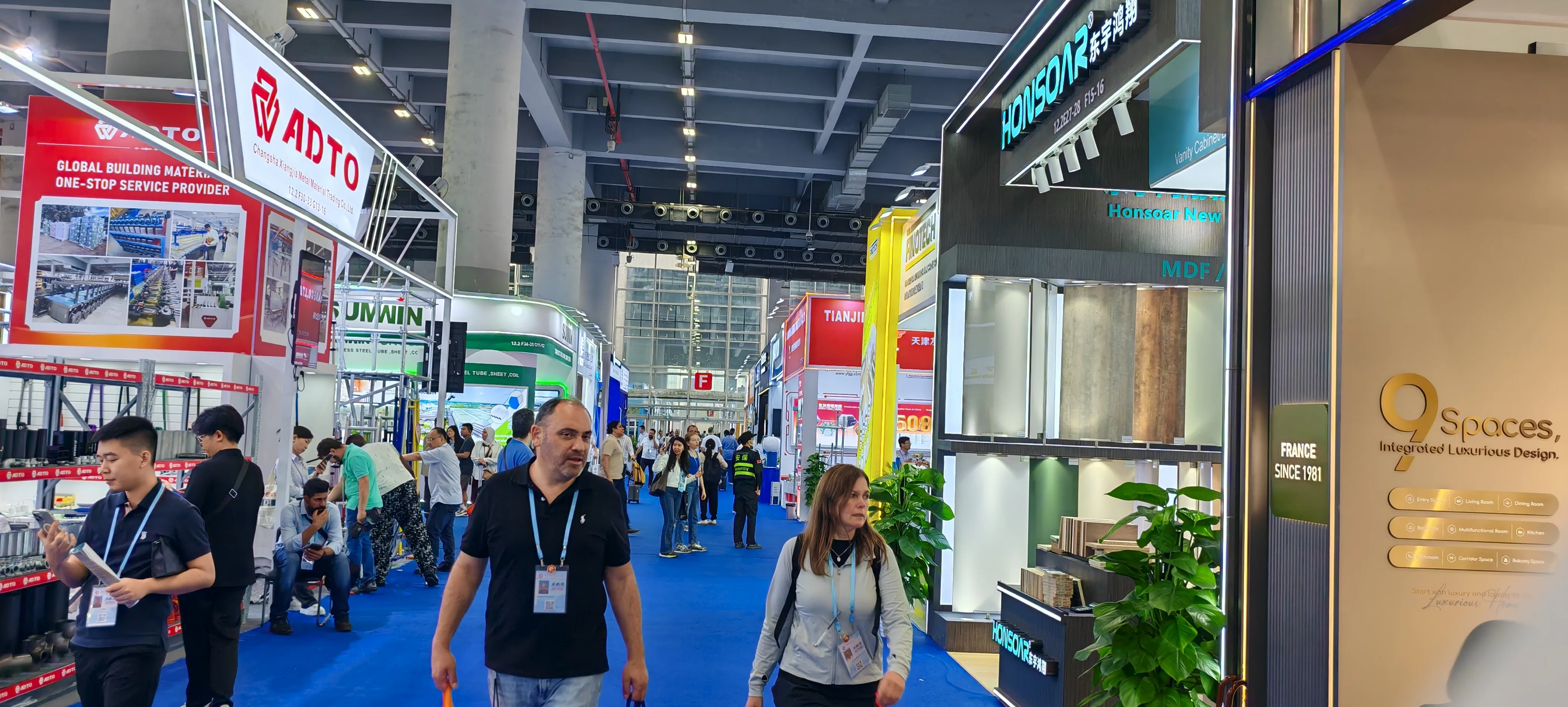 Cyjy kanton fuarında parlıyor